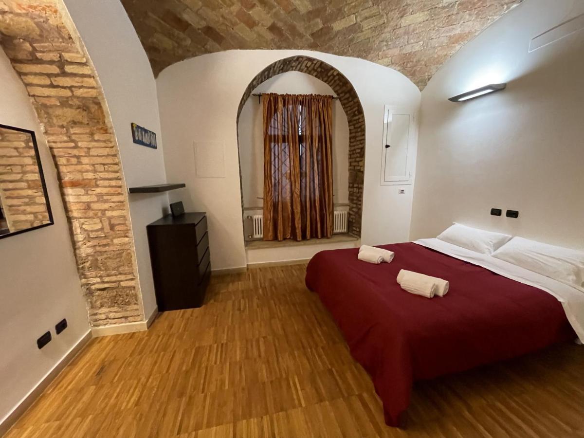 Heart Of San Lorenzo - La Apartment Rom